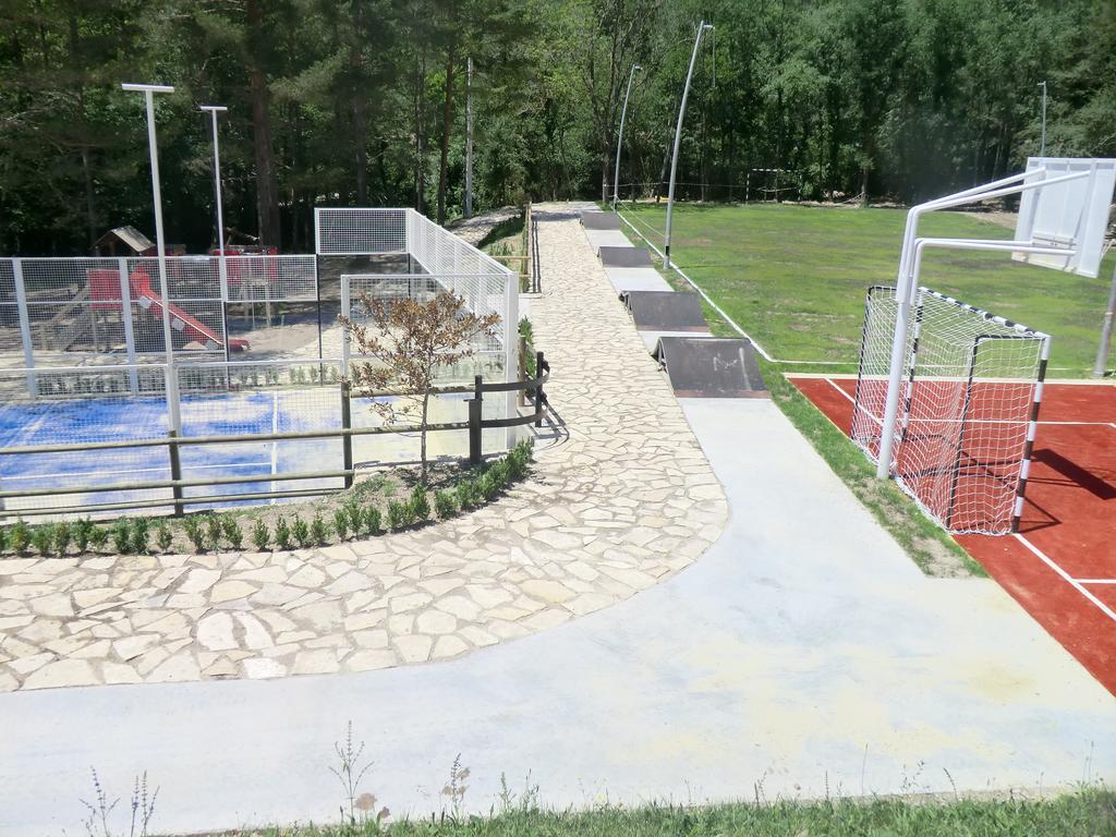 Camping L'Espelt Ла Побла де Лилет Екстериор снимка