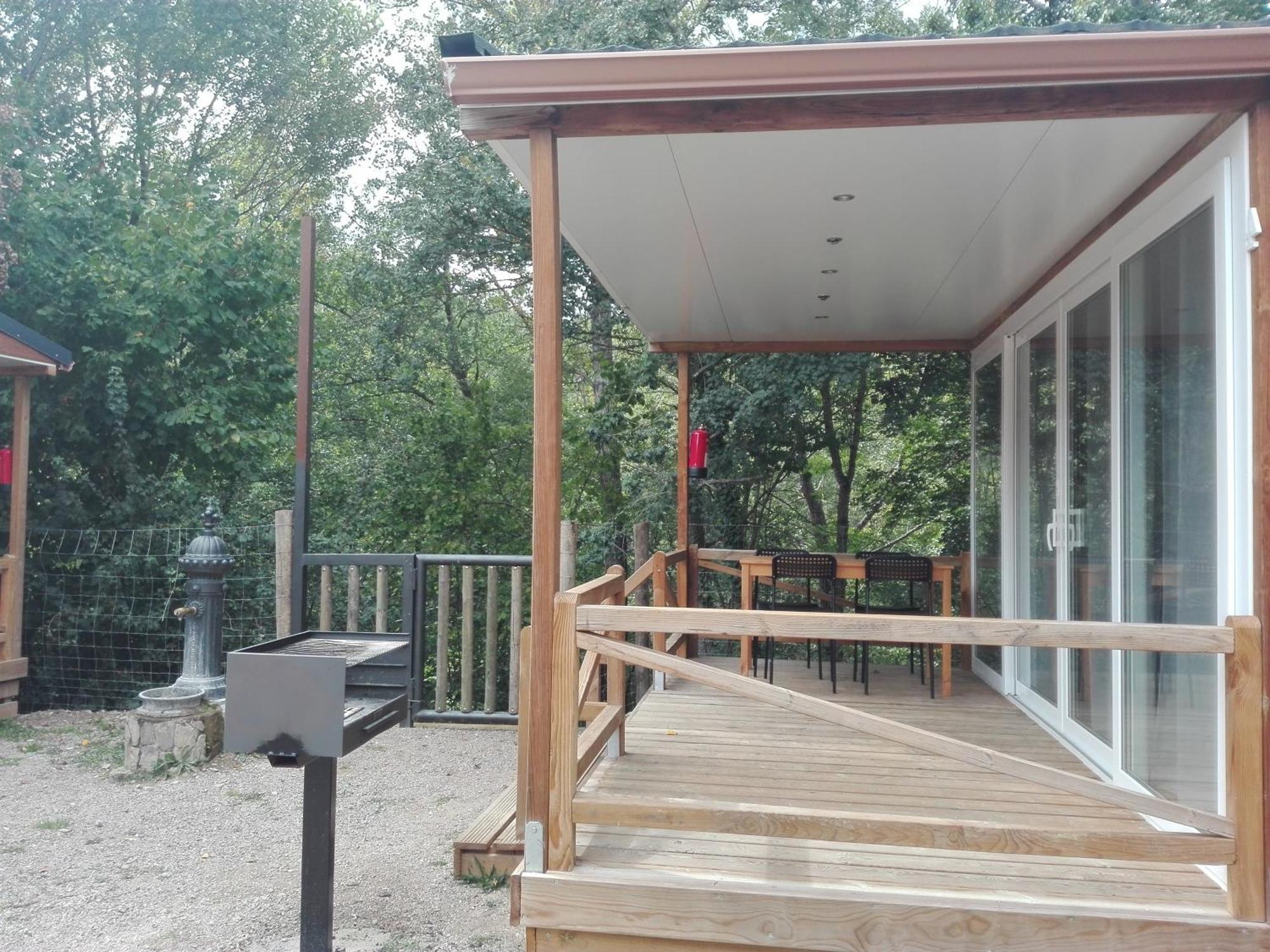 Camping L'Espelt Ла Побла де Лилет Екстериор снимка