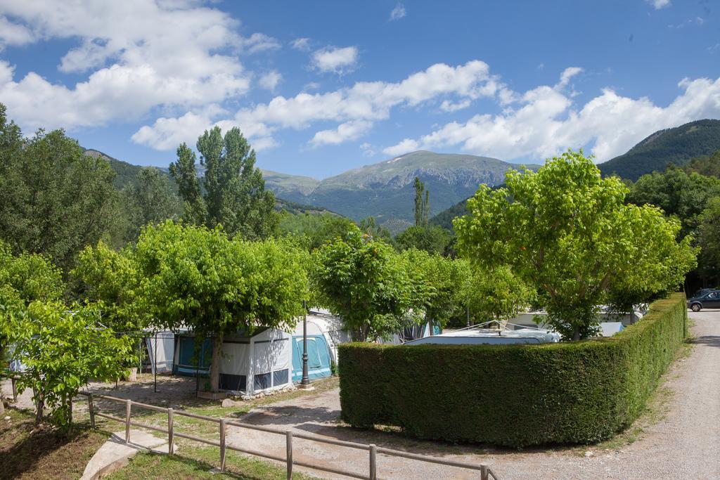 Camping L'Espelt Ла Побла де Лилет Екстериор снимка