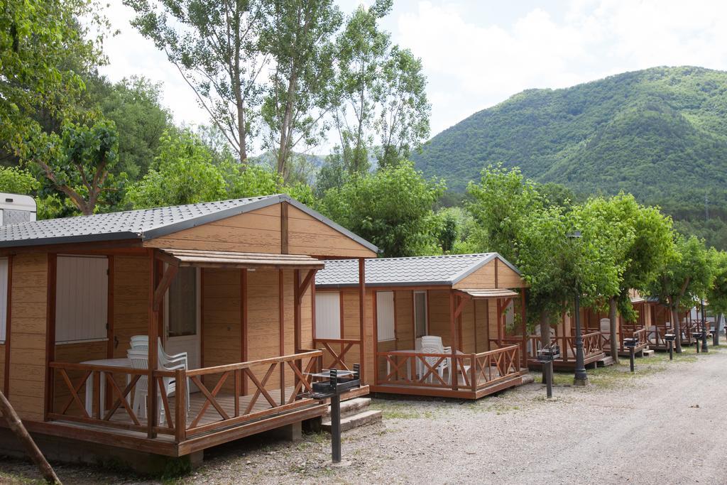 Camping L'Espelt Ла Побла де Лилет Стая снимка