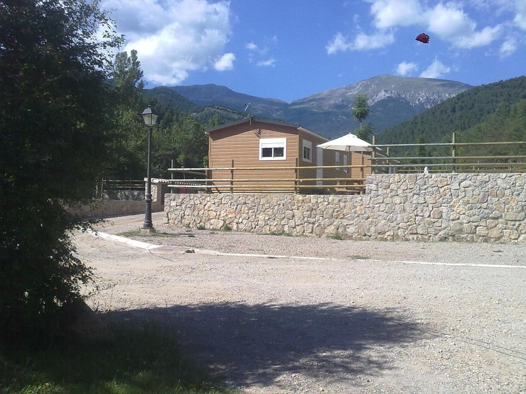 Camping L'Espelt Ла Побла де Лилет Екстериор снимка